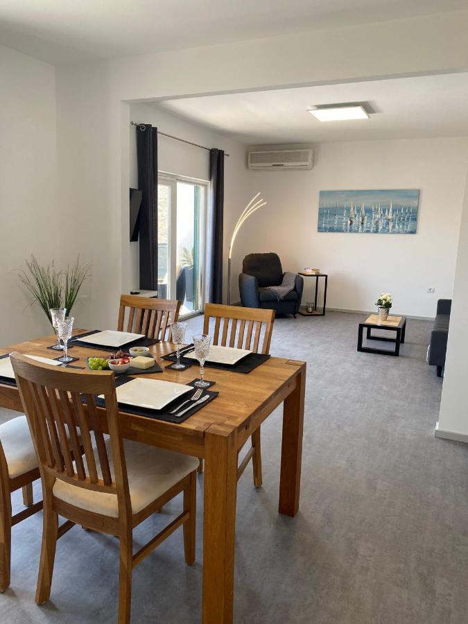 Apartment Milena Kastela Mit Whirlpool Kültér fotó