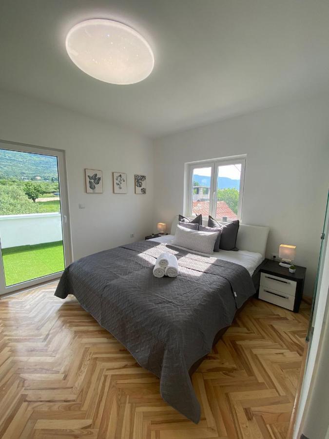 Apartment Milena Kastela Mit Whirlpool Kültér fotó